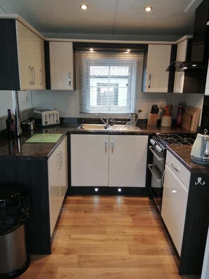 No1 Borwick Lakes Villa Carnforth Exterior foto